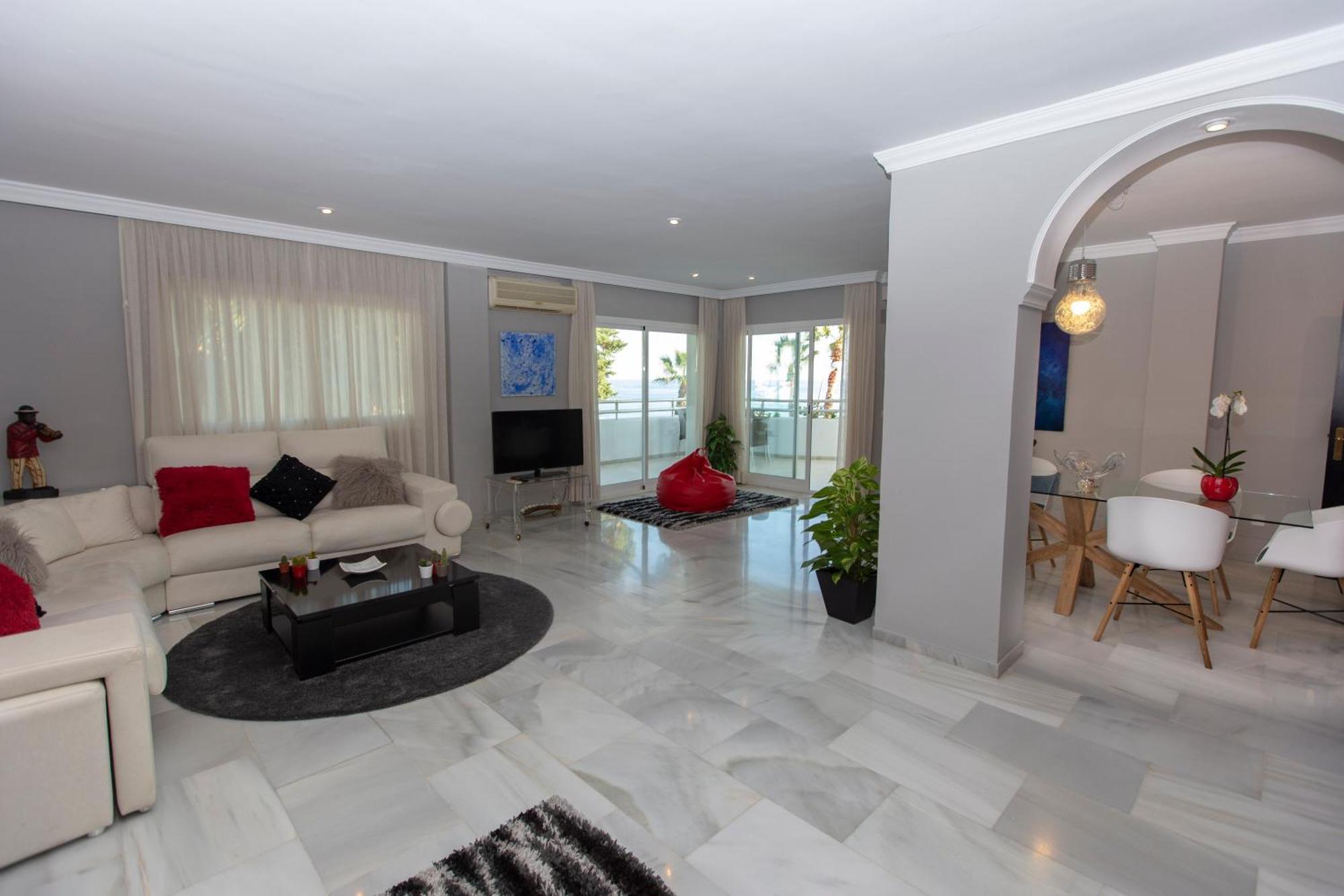 Villa Venecia, Apartamento De Lujo En 1º Linea De Playa + Parking Malaga Exterior photo