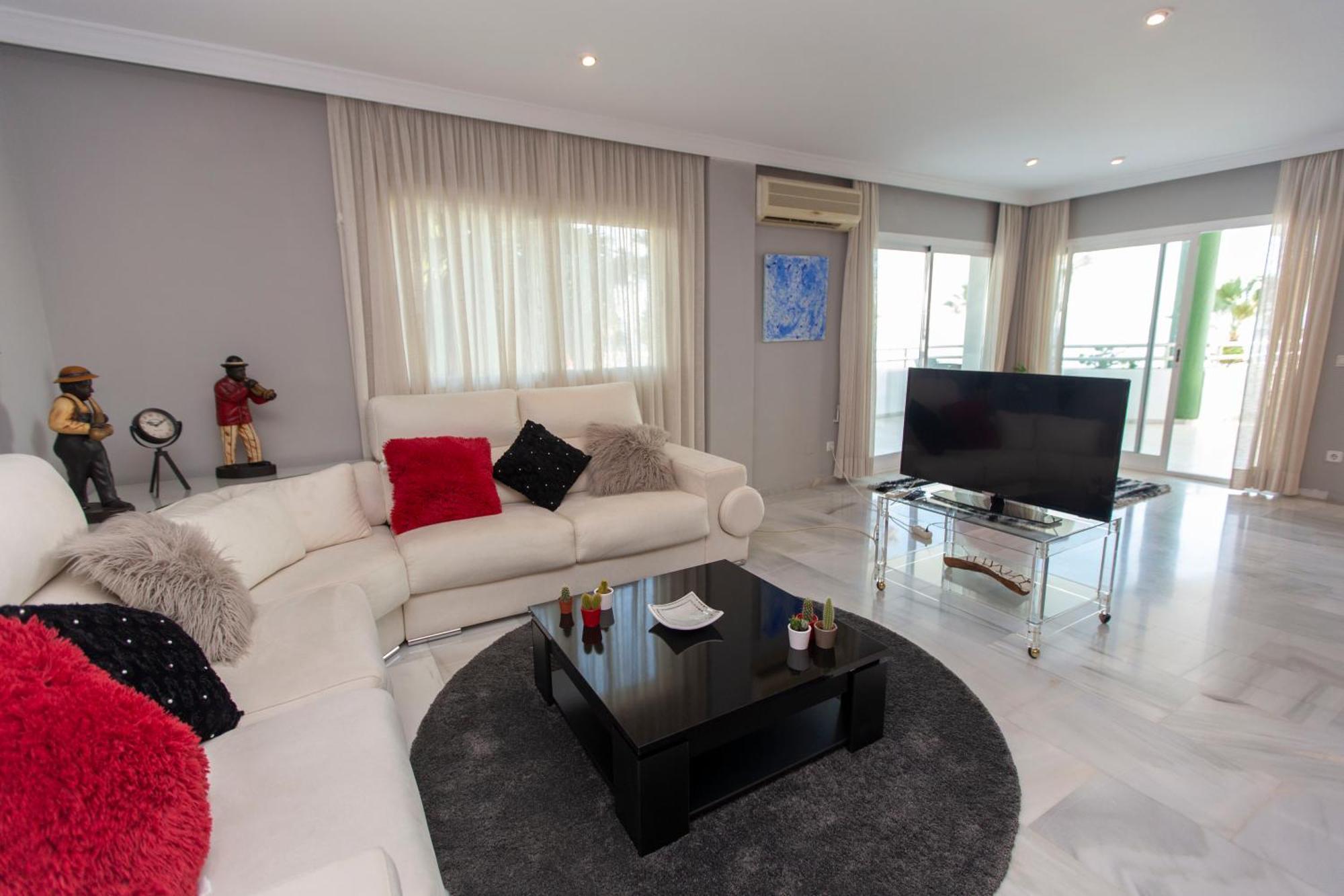 Villa Venecia, Apartamento De Lujo En 1º Linea De Playa + Parking Malaga Exterior photo