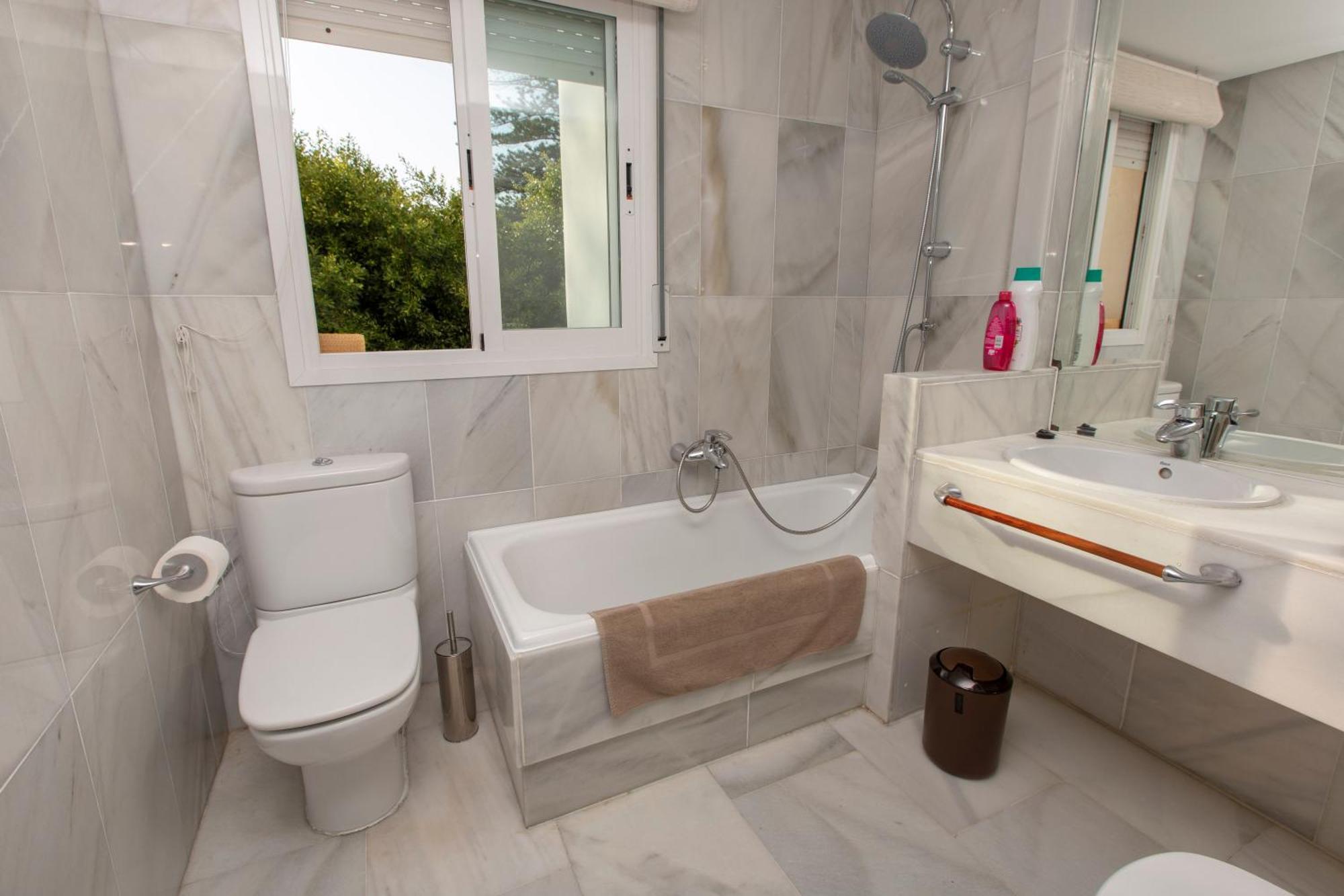 Villa Venecia, Apartamento De Lujo En 1º Linea De Playa + Parking Malaga Exterior photo