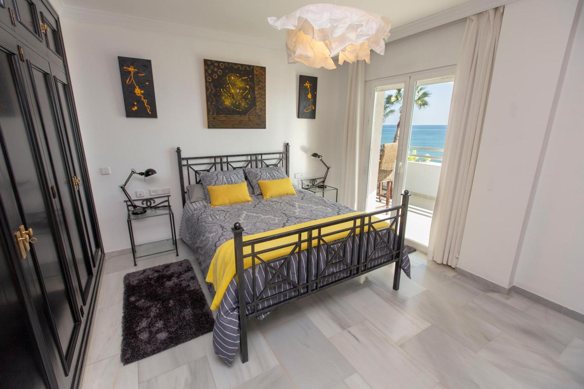 Villa Venecia, Apartamento De Lujo En 1º Linea De Playa + Parking Malaga Exterior photo