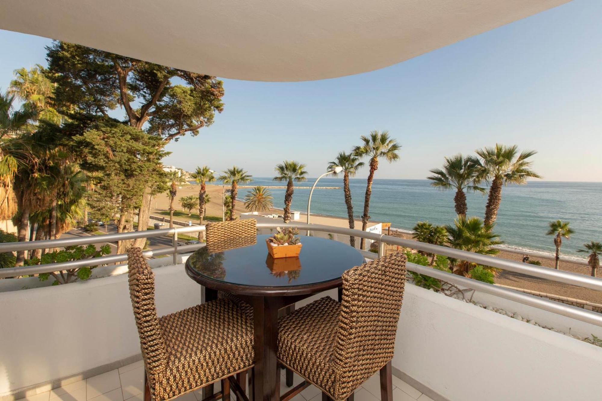 Villa Venecia, Apartamento De Lujo En 1º Linea De Playa + Parking Malaga Exterior photo