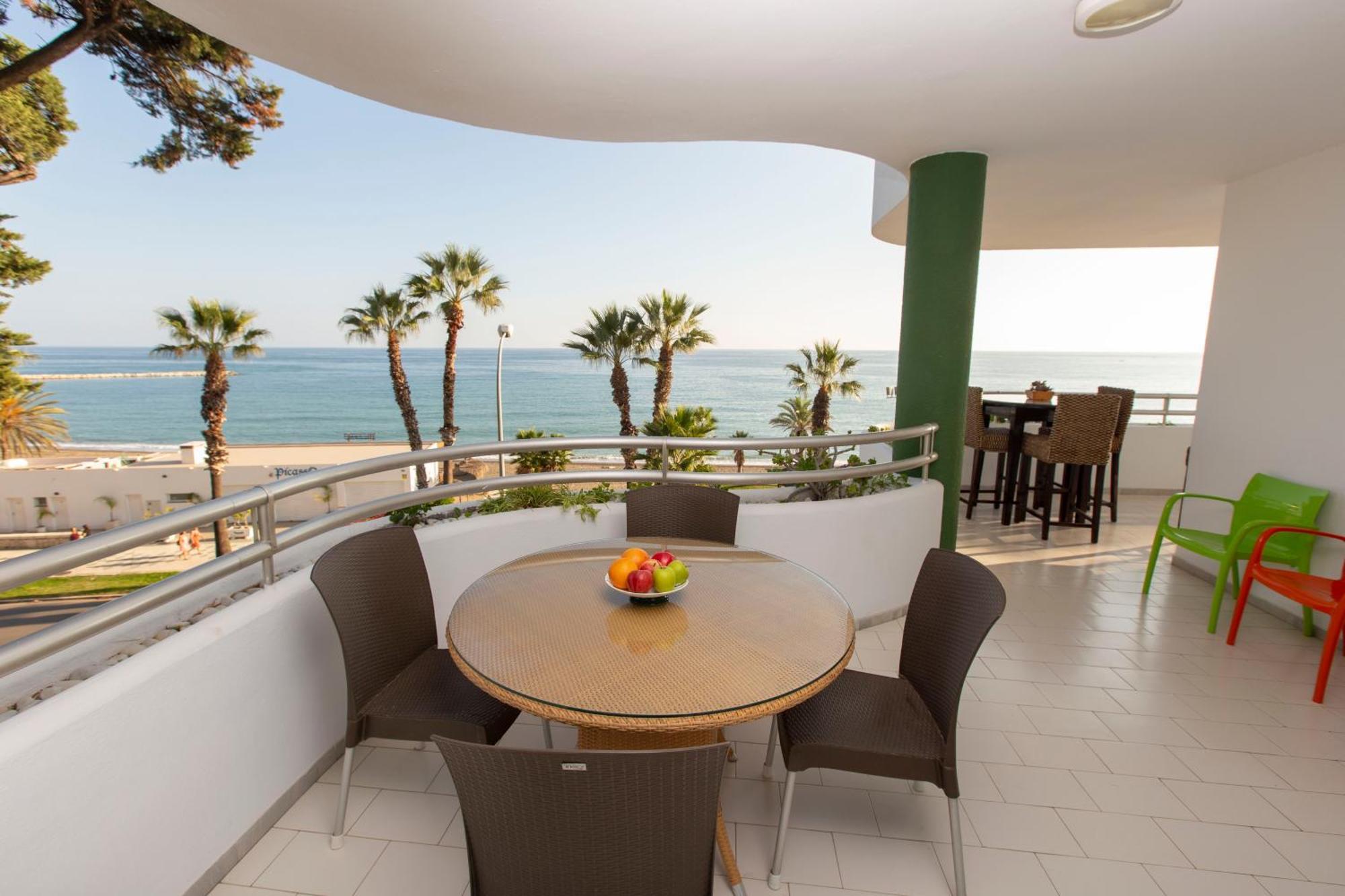 Villa Venecia, Apartamento De Lujo En 1º Linea De Playa + Parking Malaga Exterior photo