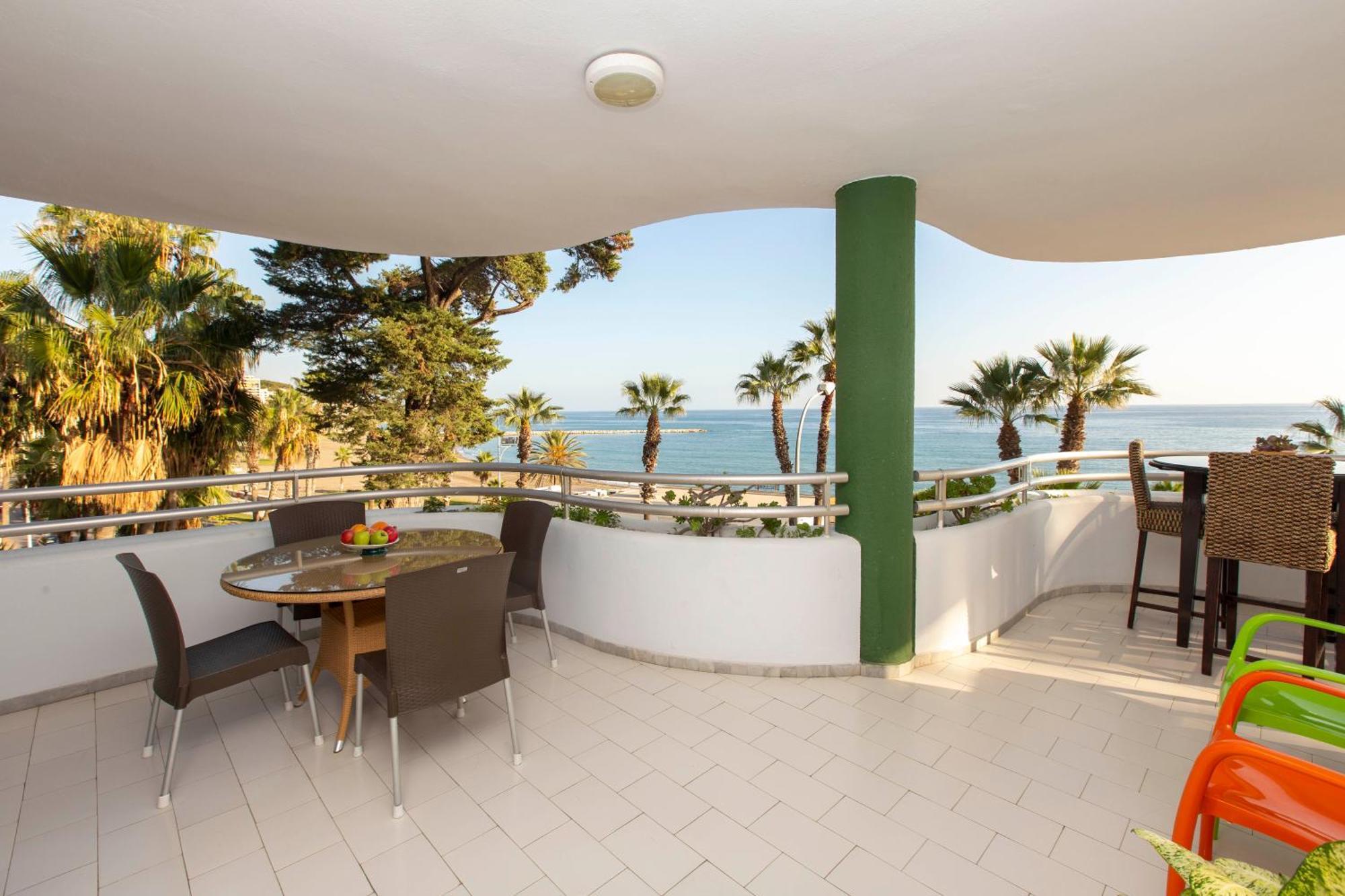 Villa Venecia, Apartamento De Lujo En 1º Linea De Playa + Parking Malaga Exterior photo