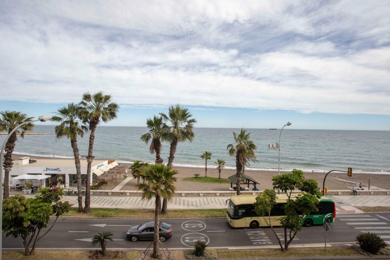 Villa Venecia, Apartamento De Lujo En 1º Linea De Playa + Parking Malaga Exterior photo
